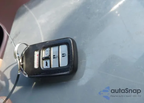 2017 Honda Pilot Touring z USA, uszkodzony, nr VIN 5FNYF5H99HB034243